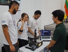 Fue una tarde entera de propuestas de estudiantes de todos los semestres de Ingeniería Electrónica, hasta de quienes están desarrollando sus tesis de grado.